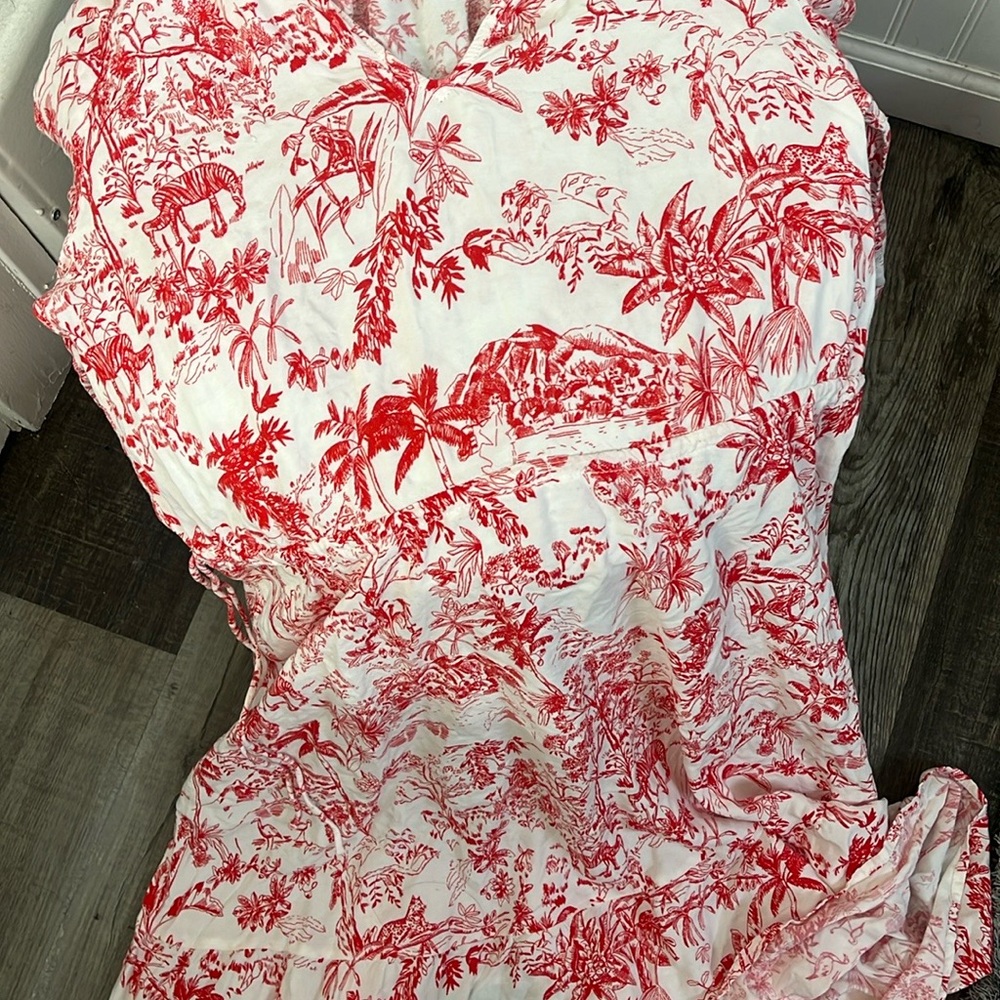 H&M Red and White Smocked 3/4 Sleeve Dress